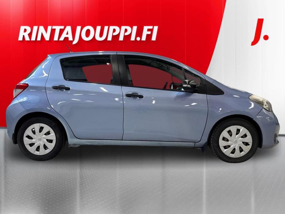 TOYOTA Yaris 2012