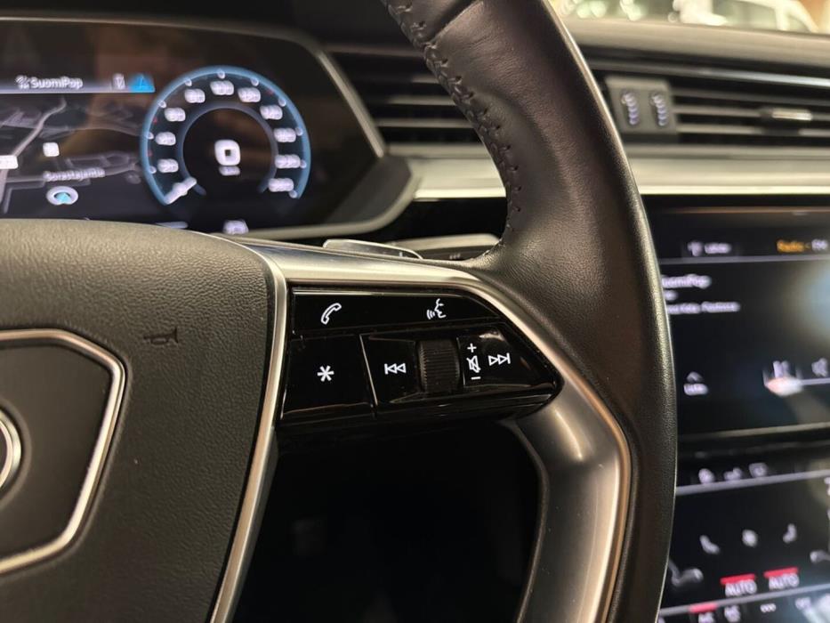 AUDI e-tron 2020
