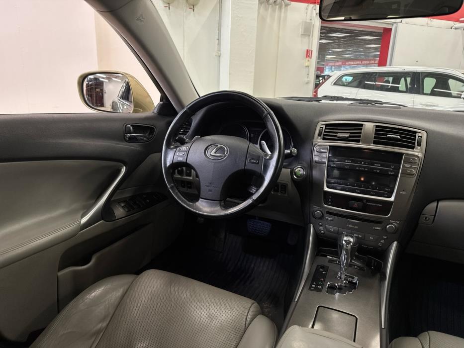 LEXUS IS 2008
