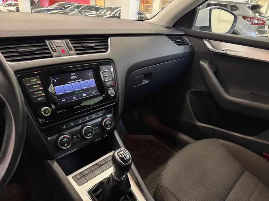 SKODA Octavia 2014