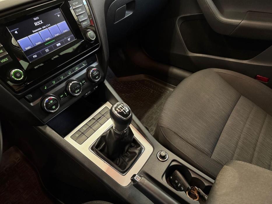 SKODA Octavia 2014