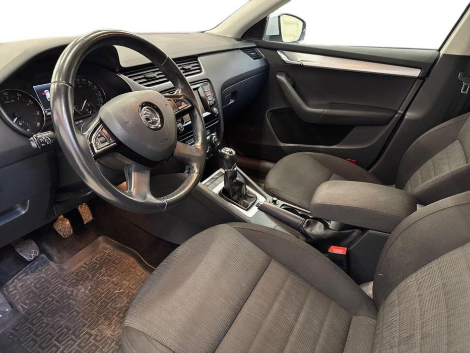 SKODA Octavia 2014