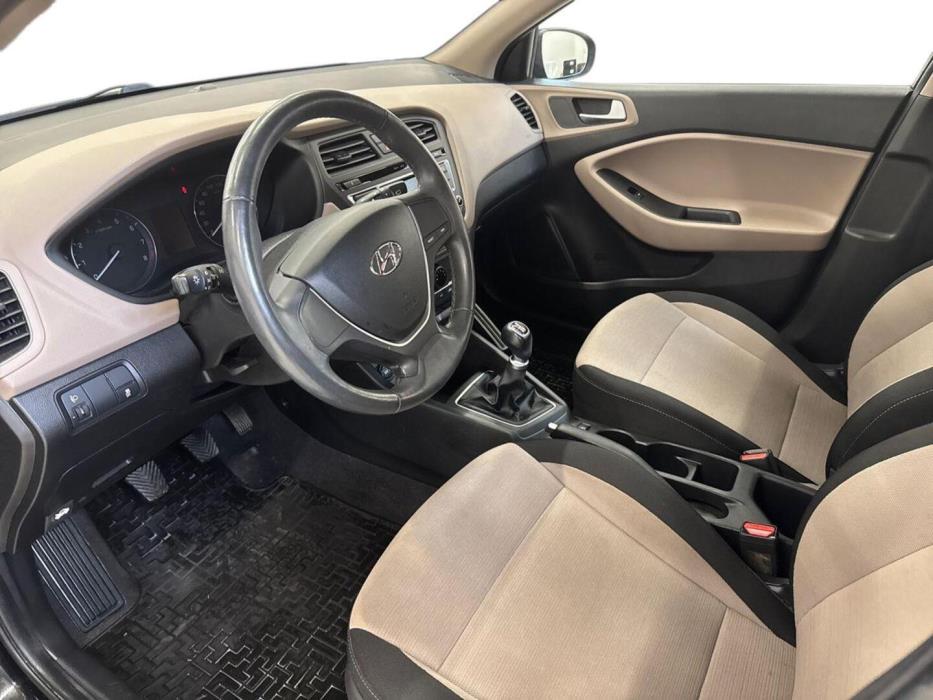 HYUNDAI i20 5d 2016