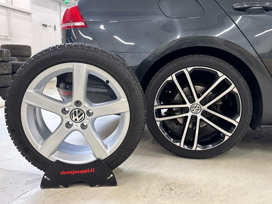 VOLKSWAGEN Golf 2016