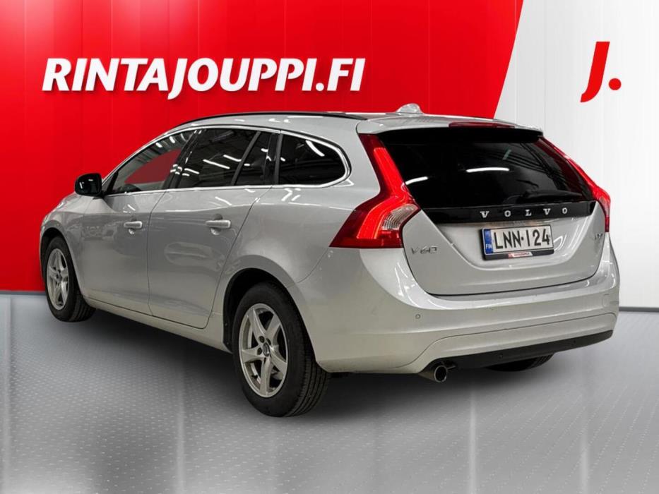 VOLVO V60 2016