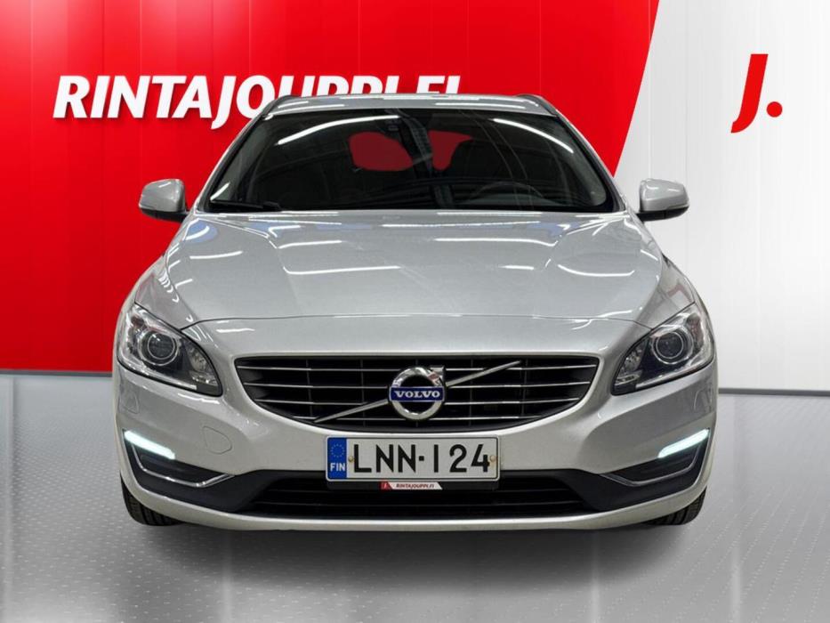 VOLVO V60 2016