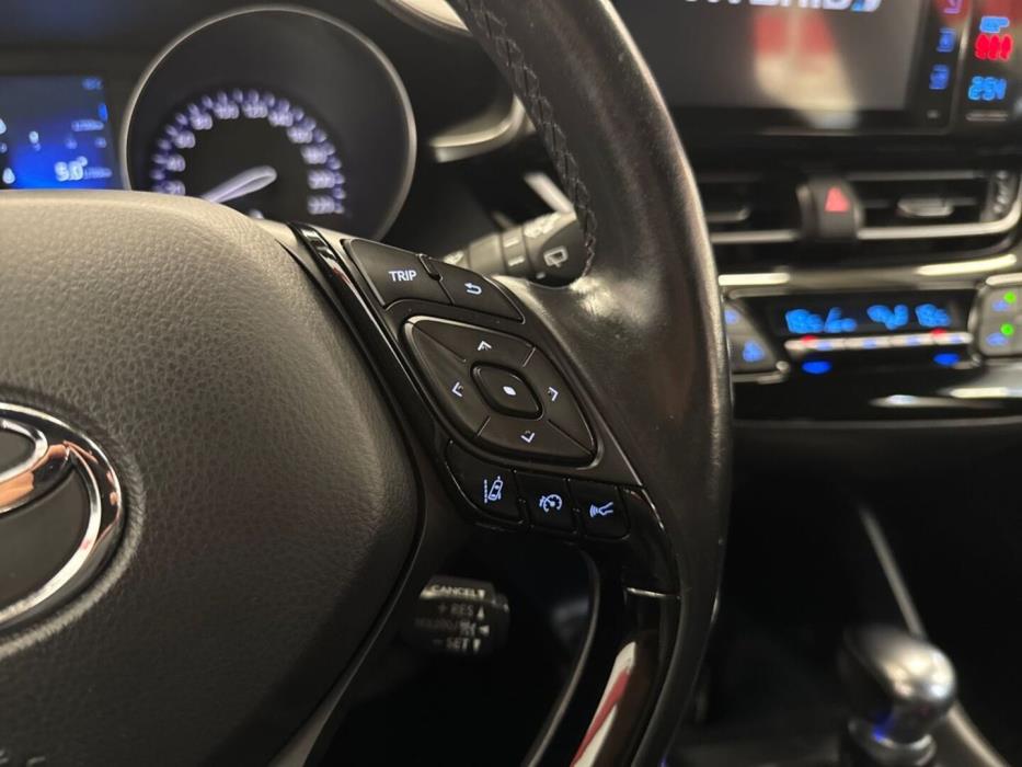 TOYOTA C-HR 2018