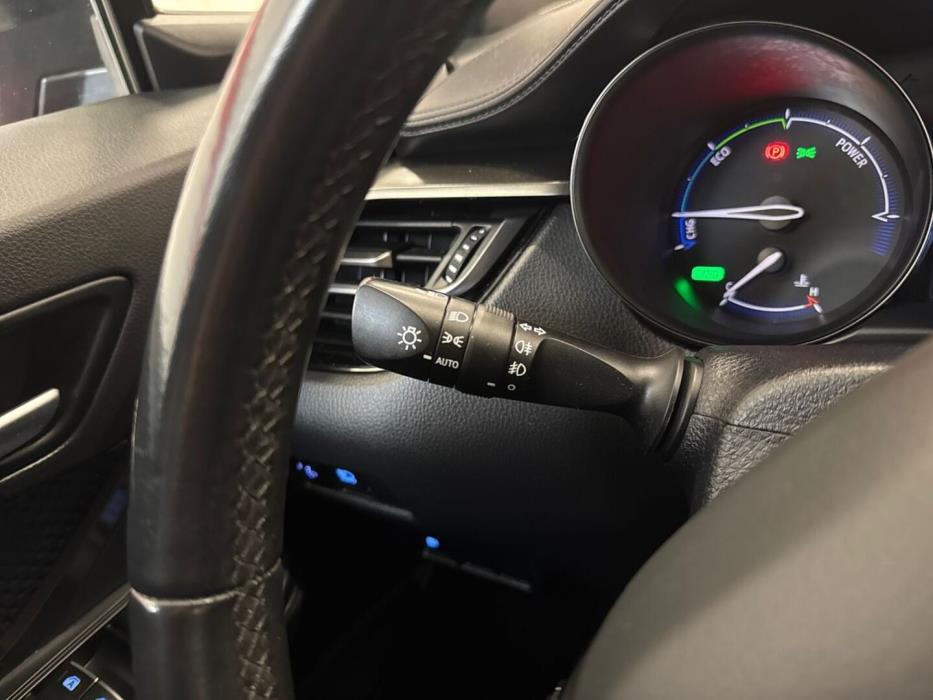TOYOTA C-HR 2018