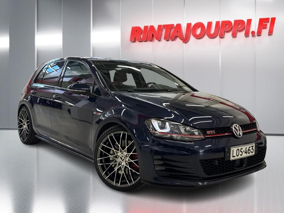 VOLKSWAGEN Golf 2014