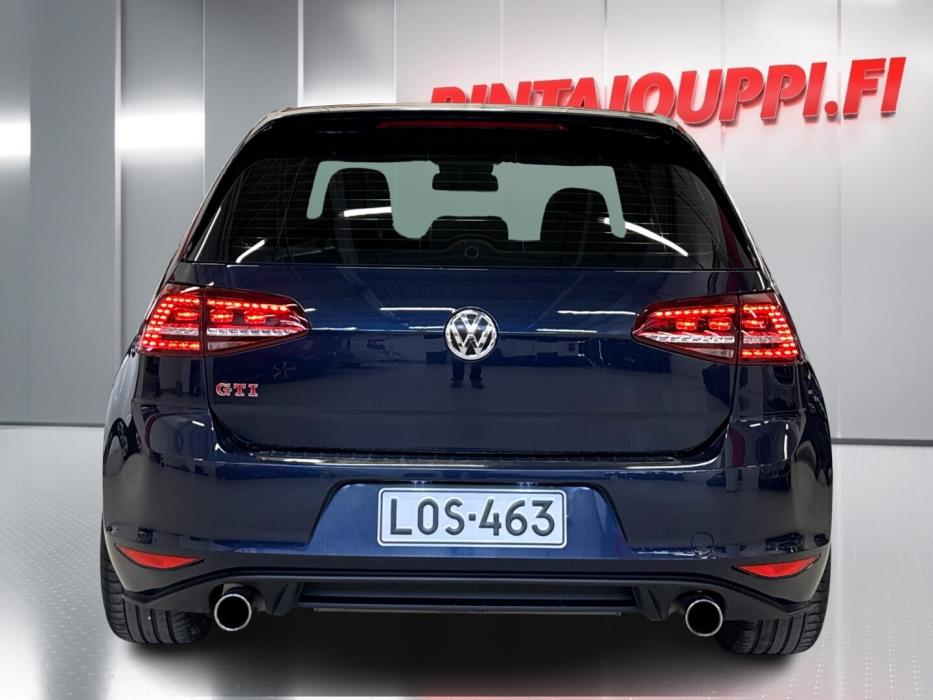 VOLKSWAGEN Golf 2014