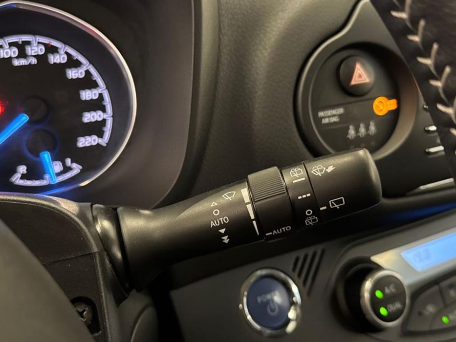 TOYOTA Yaris 2020