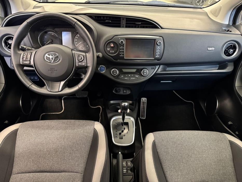 TOYOTA Yaris 2020