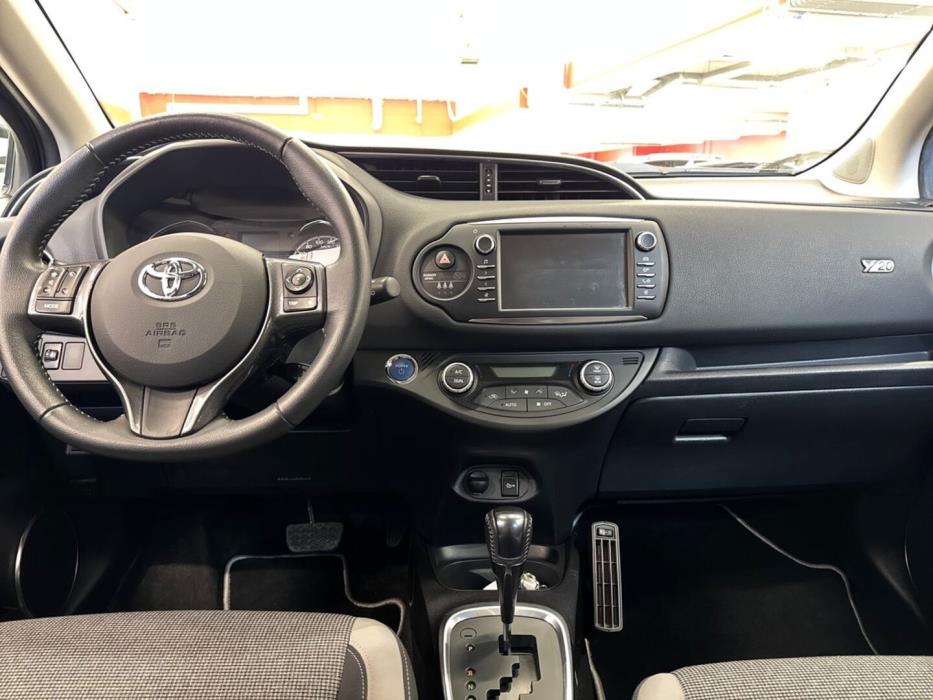 TOYOTA Yaris 2020