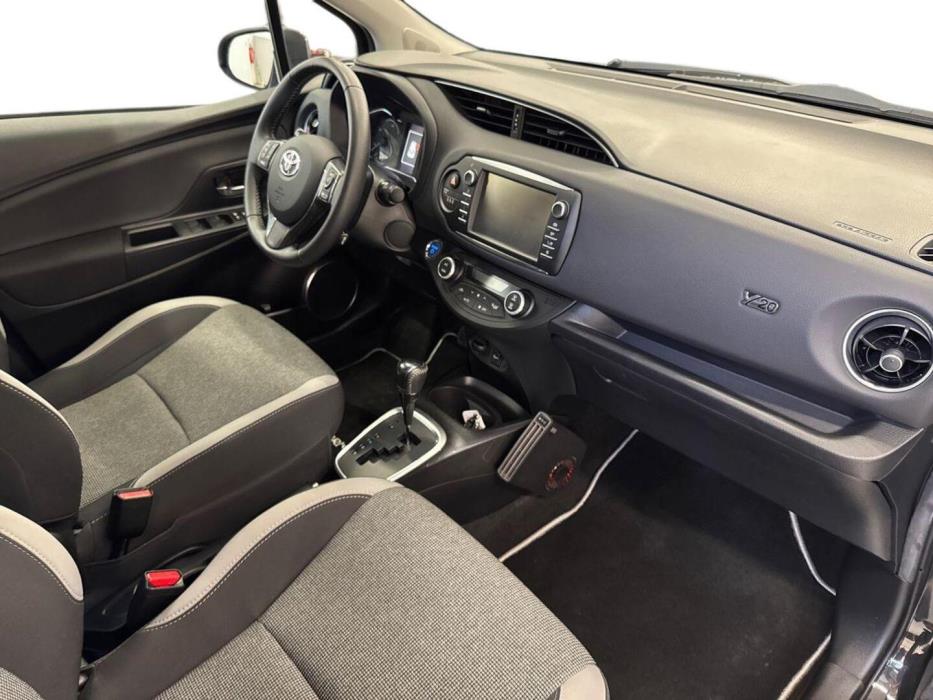 TOYOTA Yaris 2020
