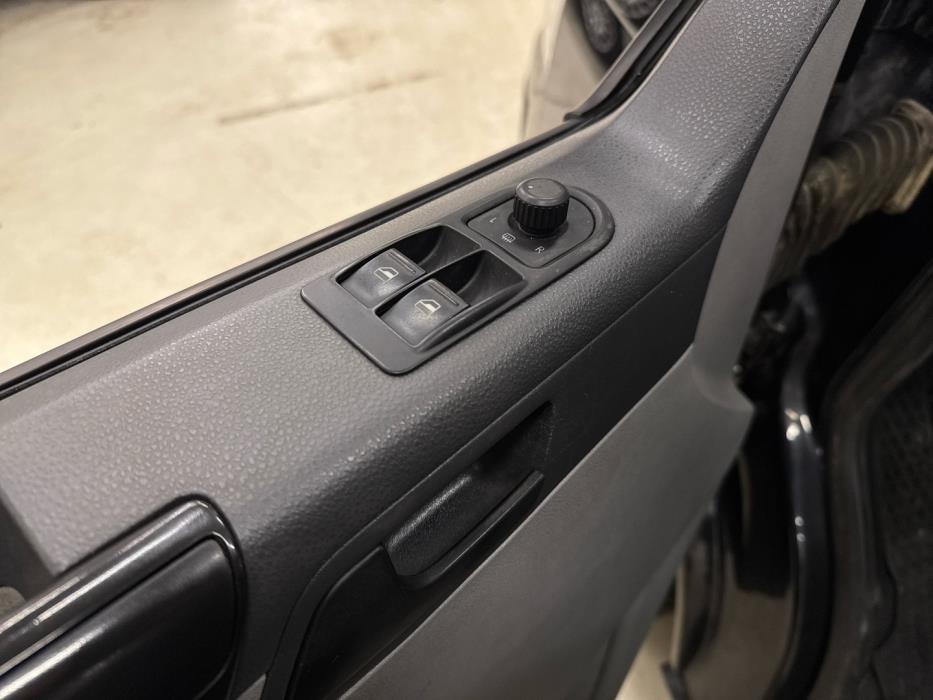 VOLKSWAGEN Transporter 2014