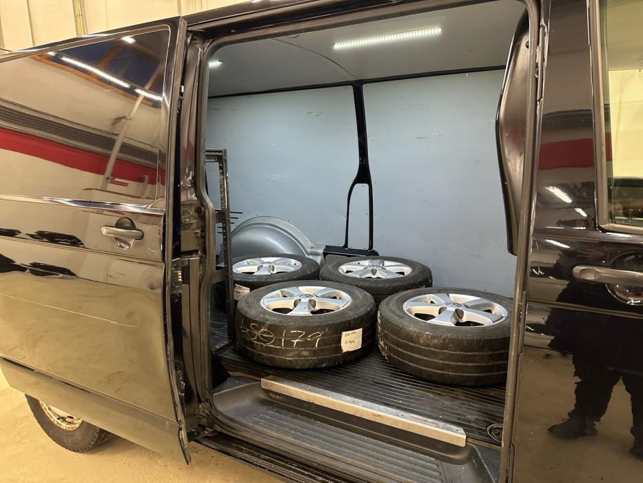 VOLKSWAGEN Transporter 2014