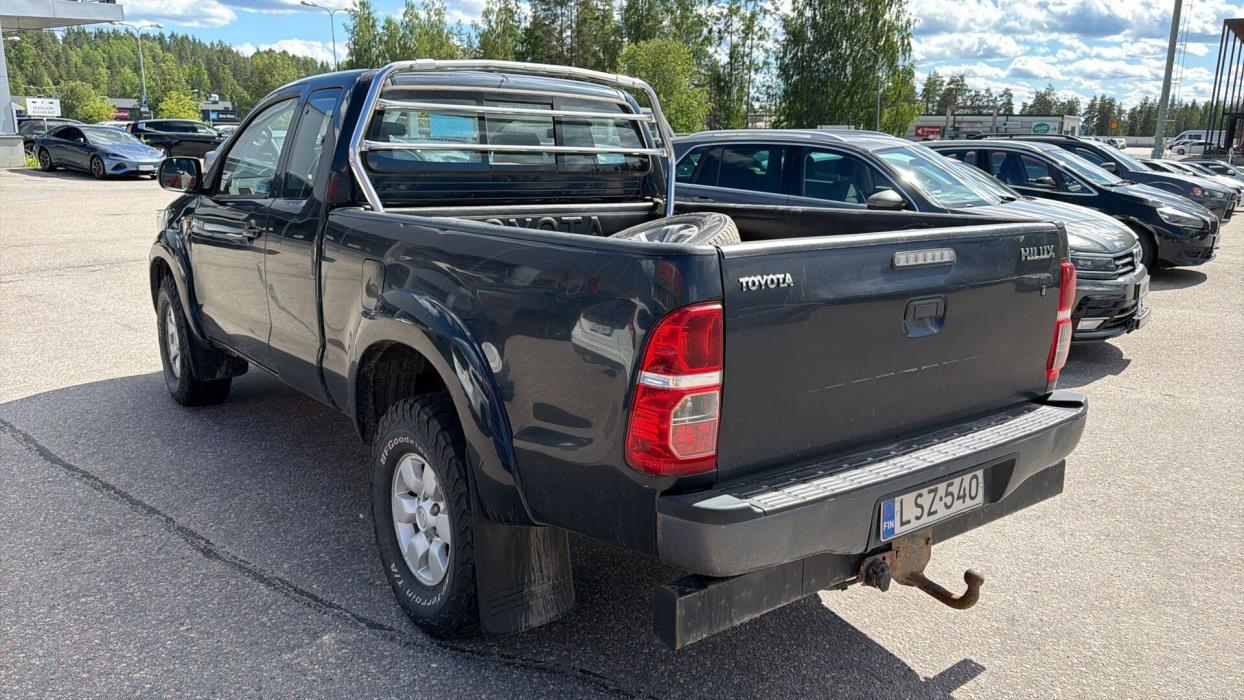 TOYOTA Hilux 2013