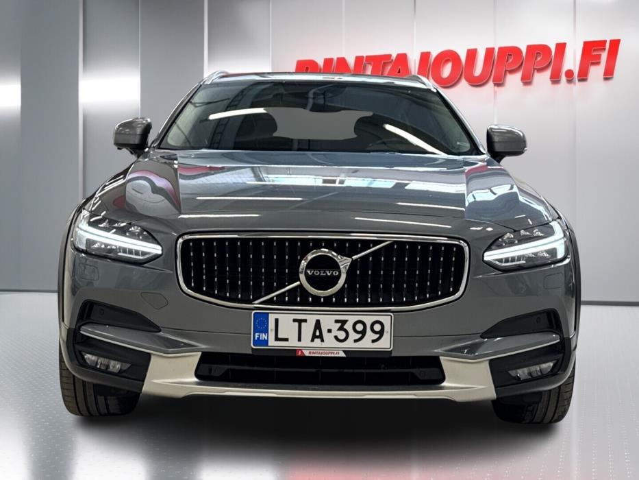 VOLVO V90 Cross Country 2018