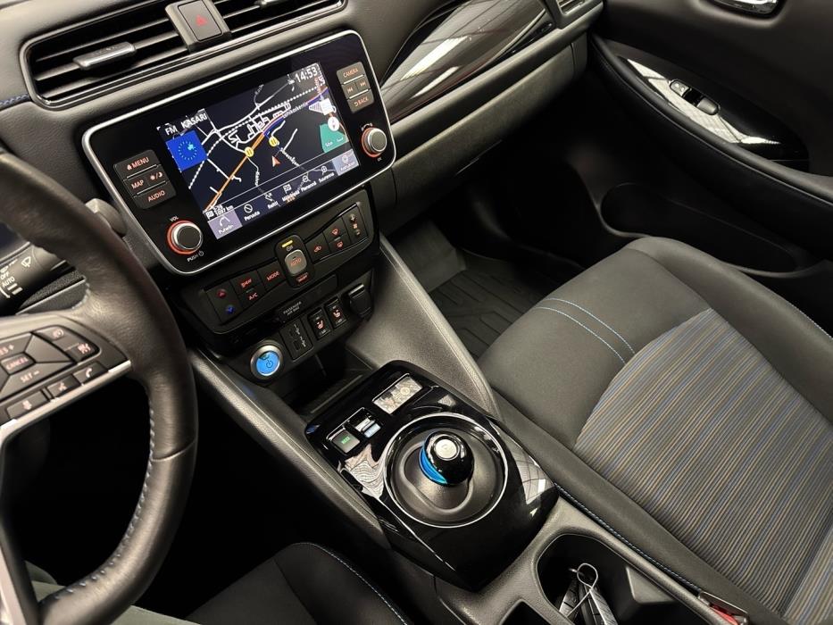 NISSAN Leaf 2021