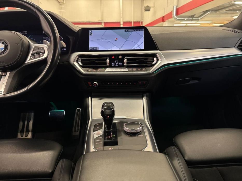 BMW 330 2019