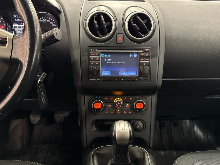 NISSAN Qashqai 2011