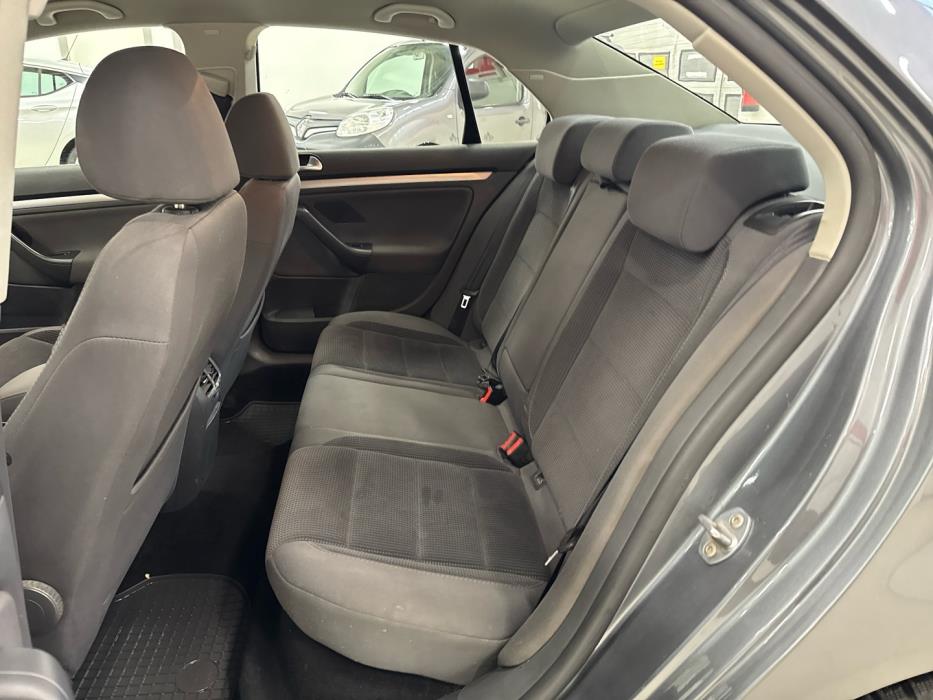 VOLKSWAGEN Jetta 2007