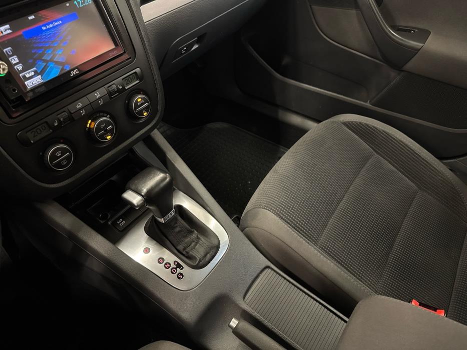 VOLKSWAGEN Jetta 2007