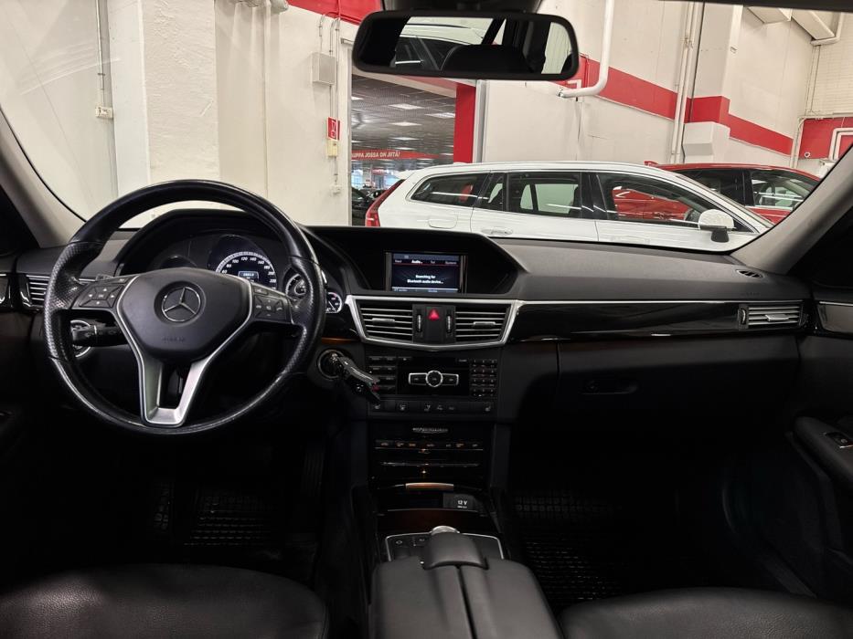MERCEDES-BENZ E 2013