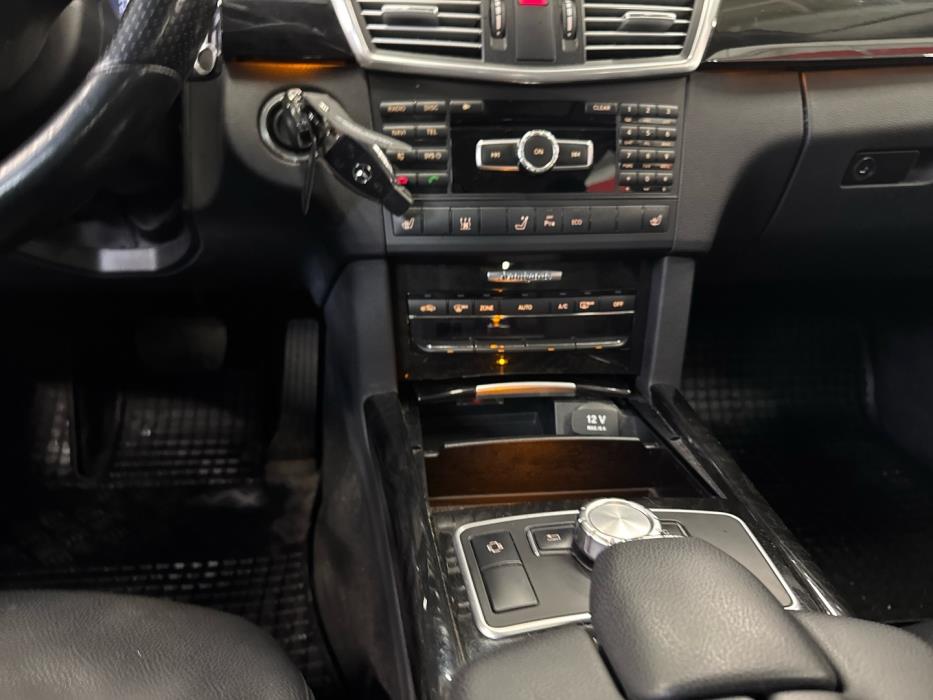 MERCEDES-BENZ E 2013