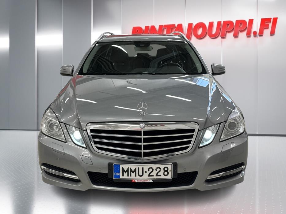 MERCEDES-BENZ E 2013