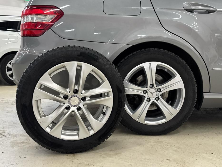 MERCEDES-BENZ E 2013