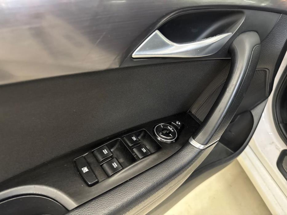 HYUNDAI i40 2013