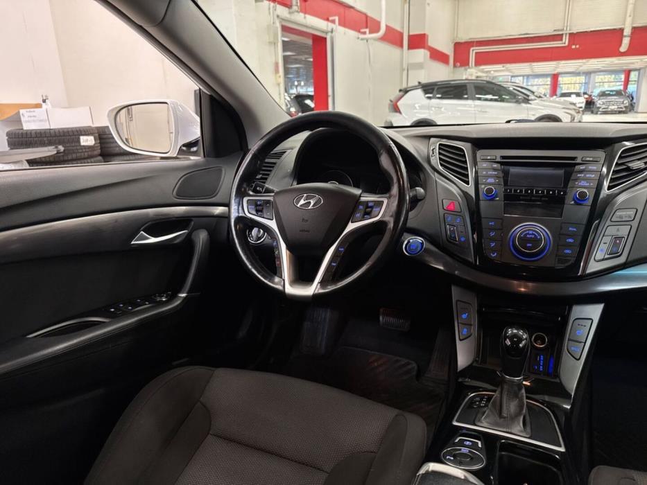HYUNDAI i40 2013