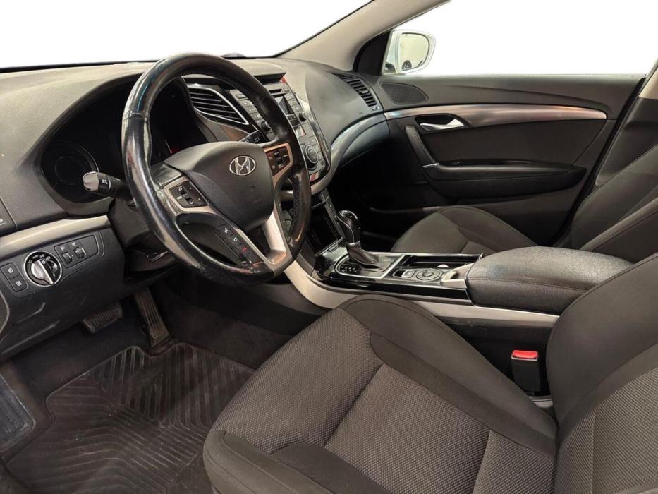 HYUNDAI i40 2013