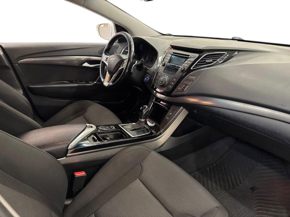HYUNDAI i40 2013