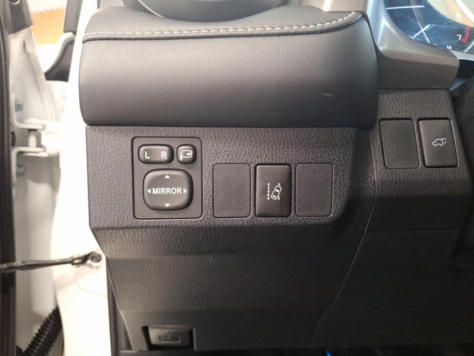 TOYOTA RAV4 2017