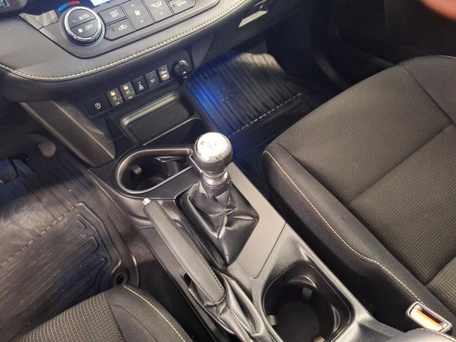 TOYOTA RAV4 2017