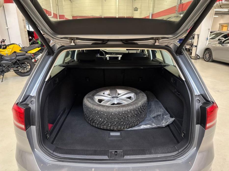 VOLKSWAGEN Passat 2018