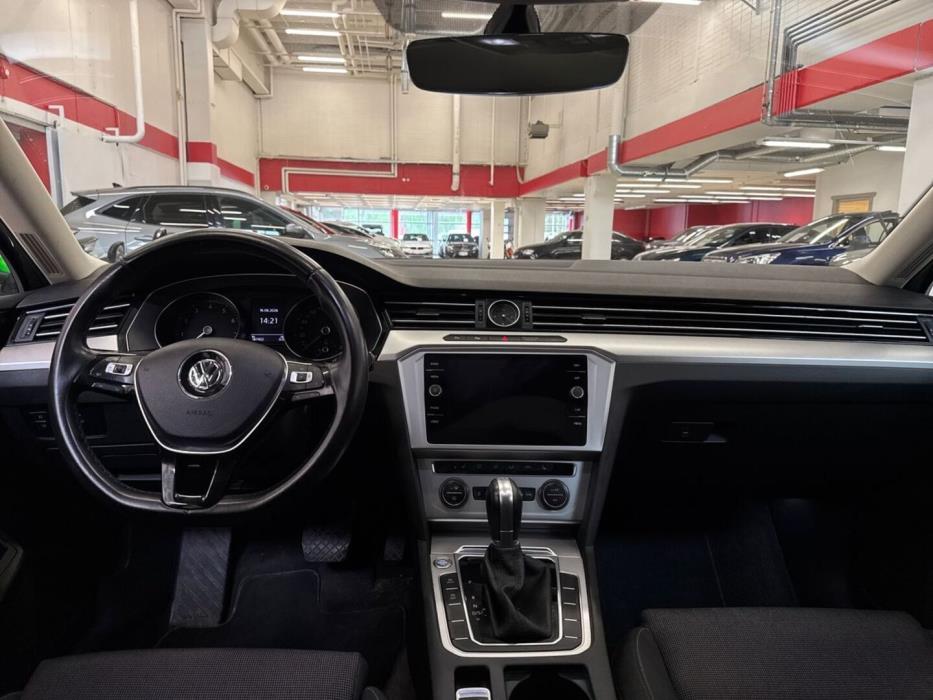 VOLKSWAGEN Passat 2018
