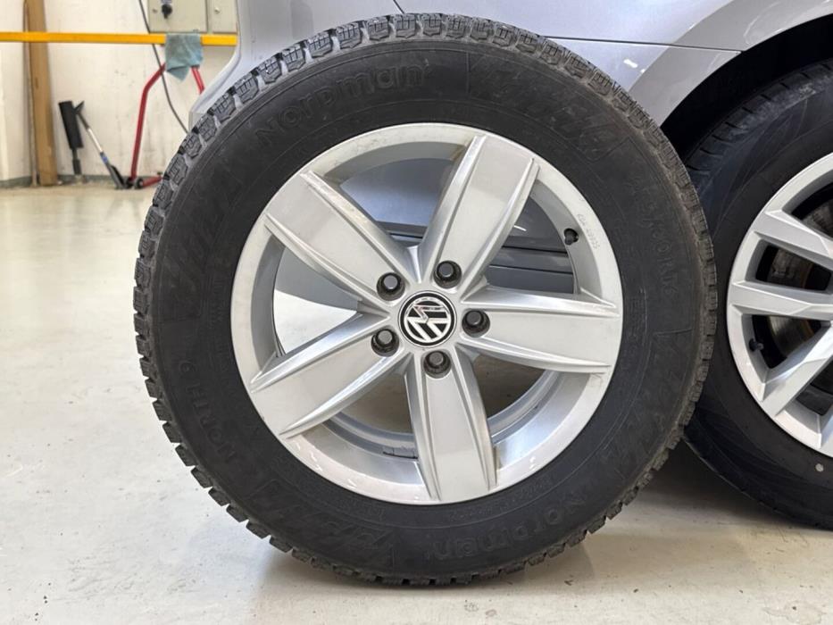 VOLKSWAGEN Passat 2018