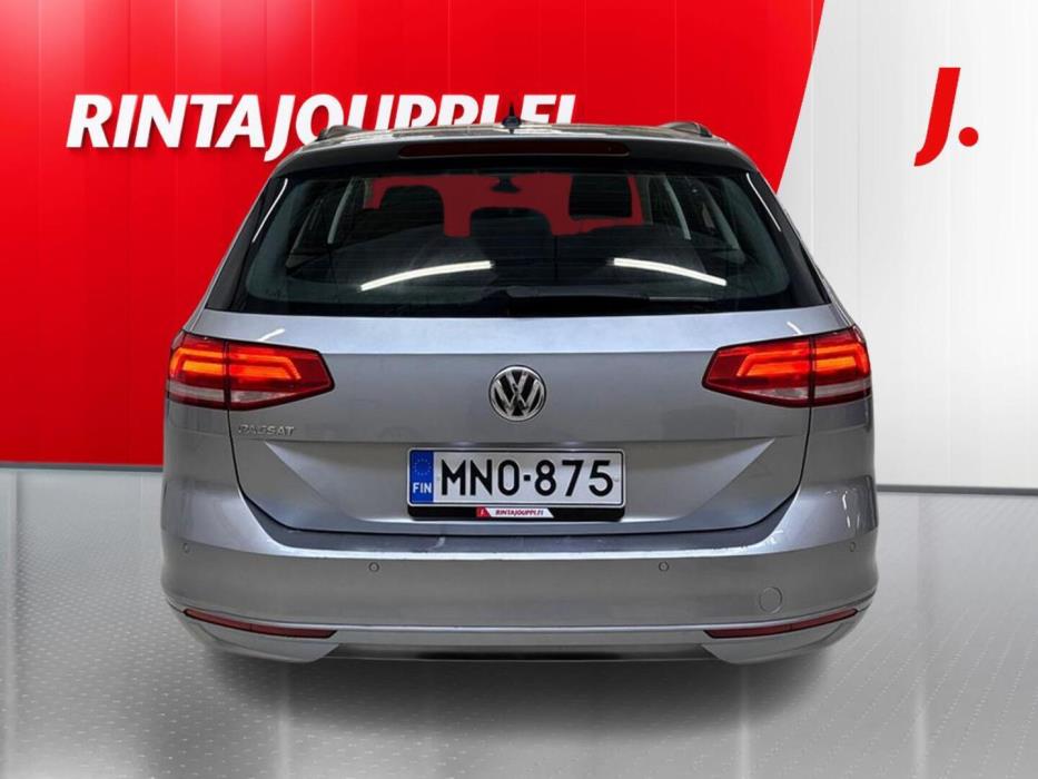 VOLKSWAGEN Passat 2018