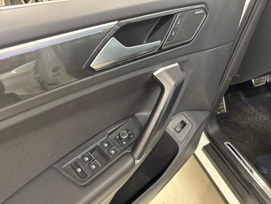 VOLKSWAGEN Tiguan 2017