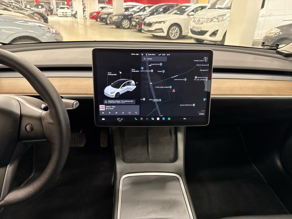 TESLA Model 3 2021