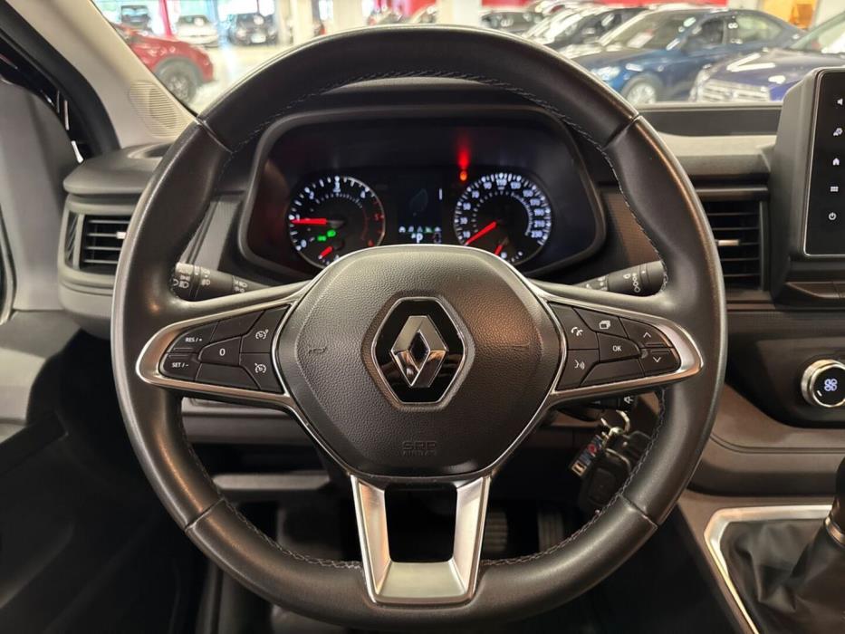 RENAULT Trafic 2022