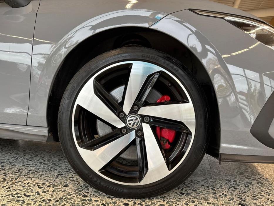 VOLKSWAGEN Golf 2020