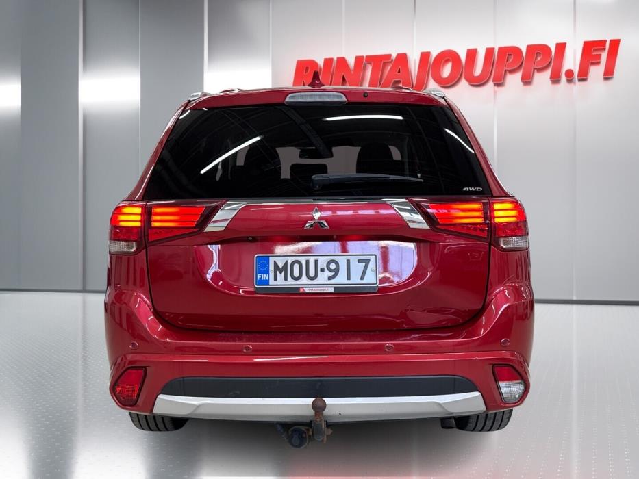 MITSUBISHI Outlander PHEV 2015