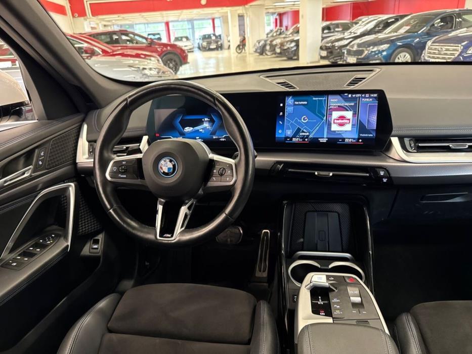 BMW iX1 2023