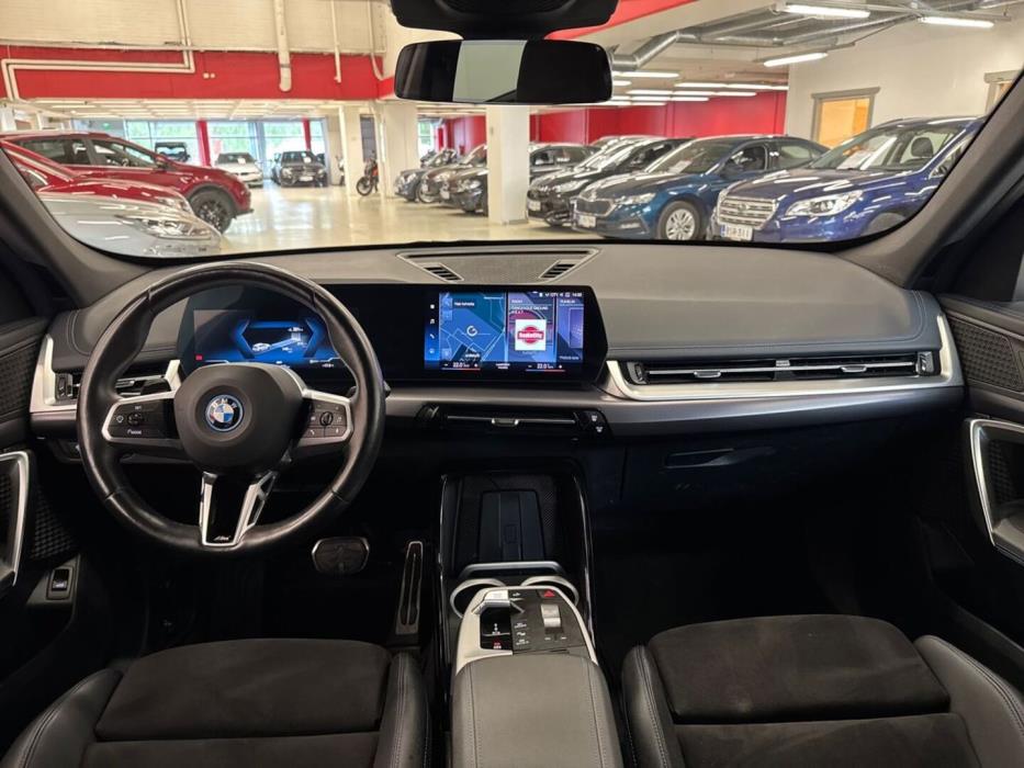 BMW iX1 2023