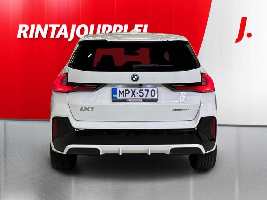 BMW iX1 2023