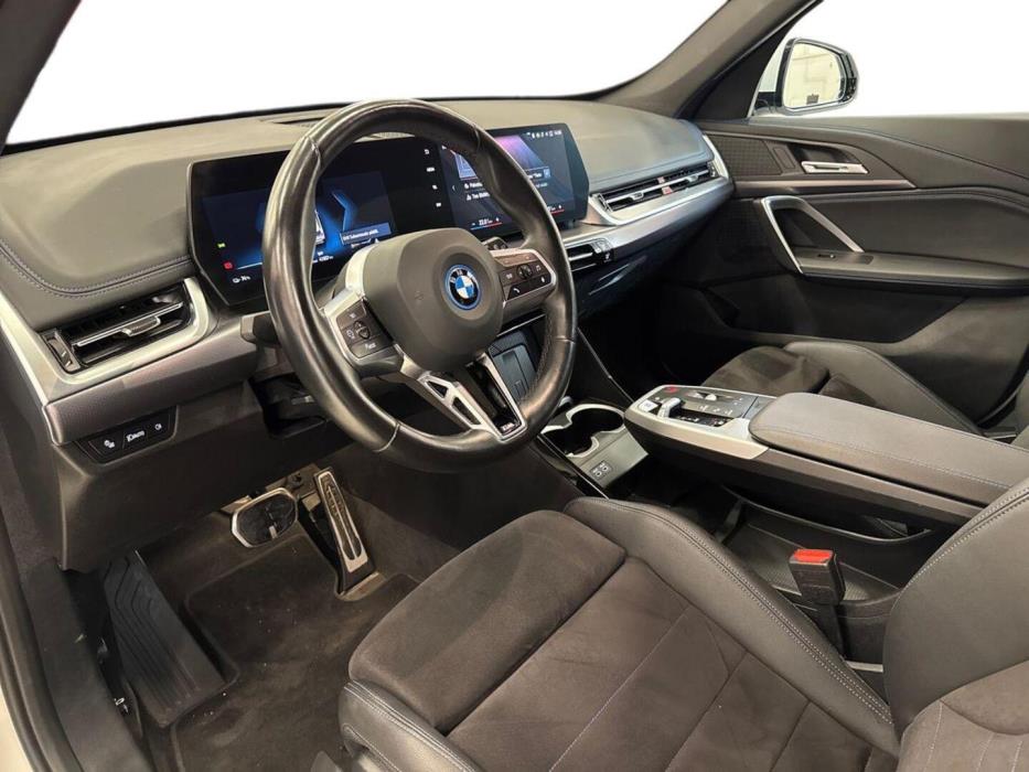 BMW iX1 2023